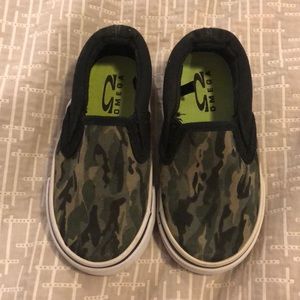 Slip on camo shoes